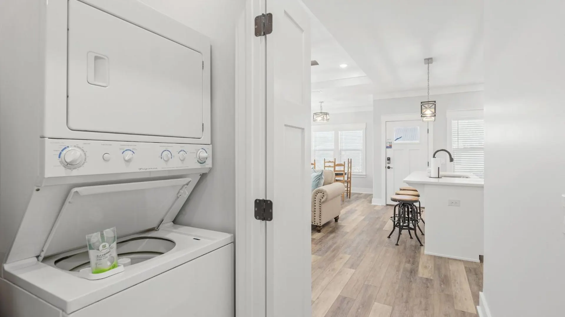 Laguna Haven! 3Br 2Ba Sleeps 7! Your Perfect Escape! Panama City Beach USA